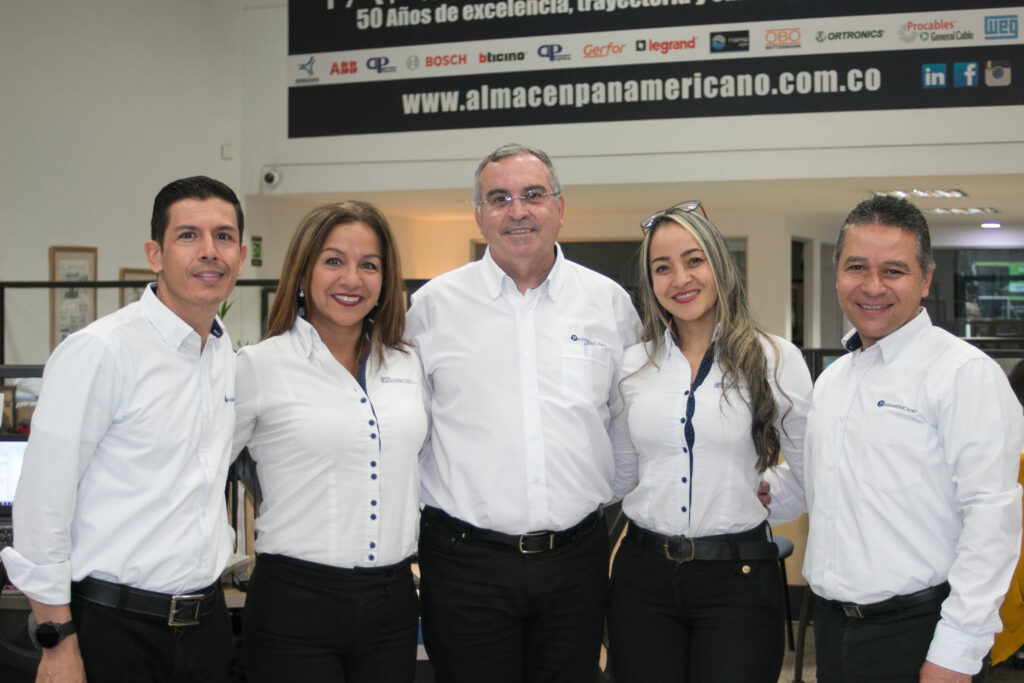 Equipo de trabajo almacenes panamericano